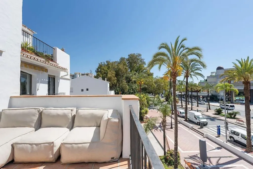 Stylish 1 Bedroom Apartment In Puerto Banus Marbella
