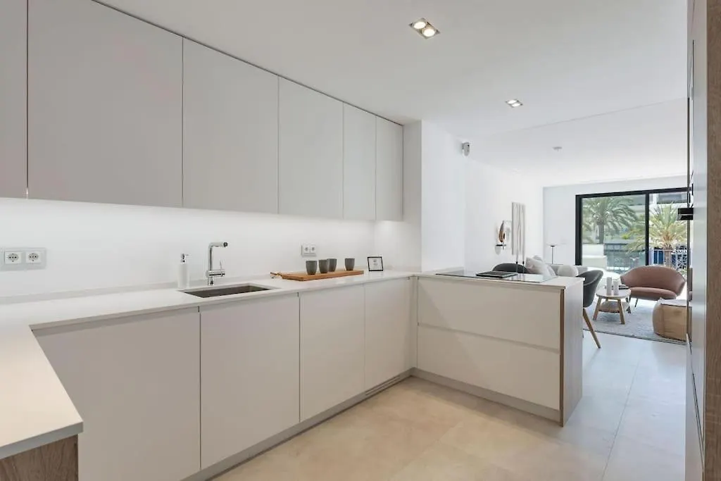 Stylish 1 Bedroom Apartment In Puerto Banus Marbella 0*,