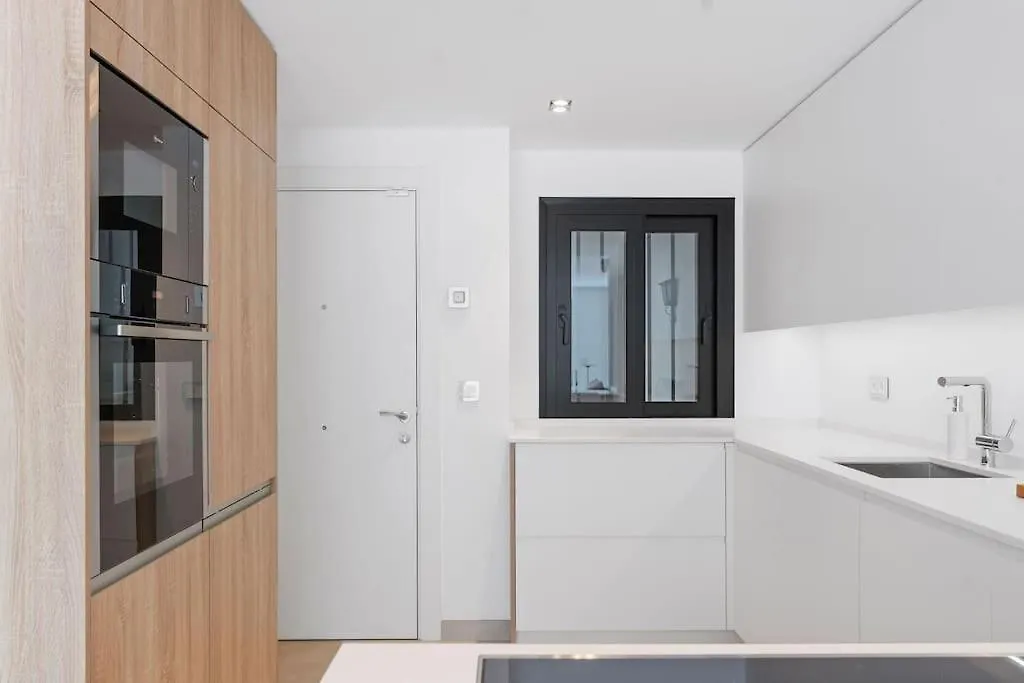 Stylish 1 Bedroom Apartment In Puerto Banus Marbella