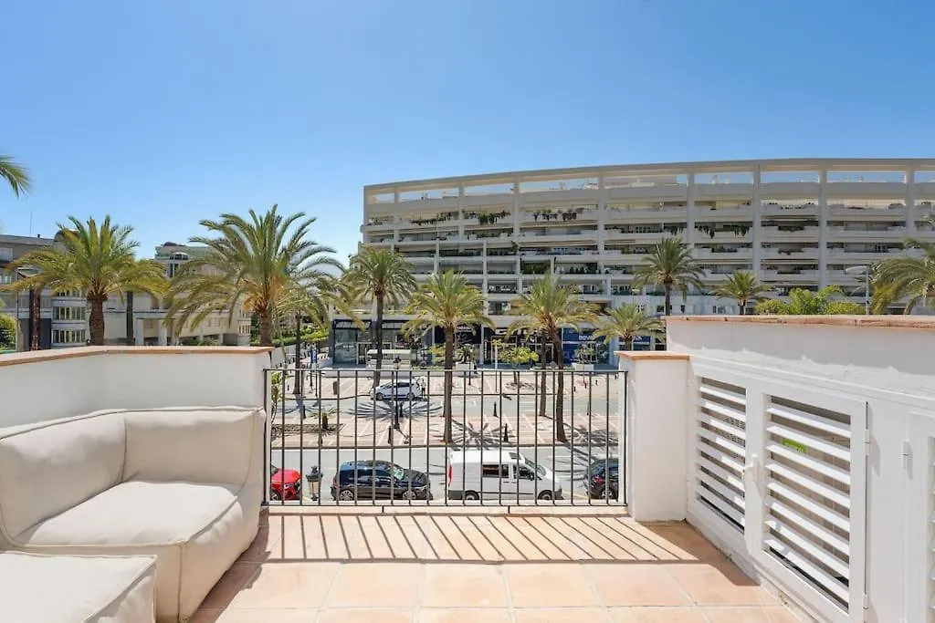 Stylish 1 Bedroom Apartment In Puerto Banus Marbella